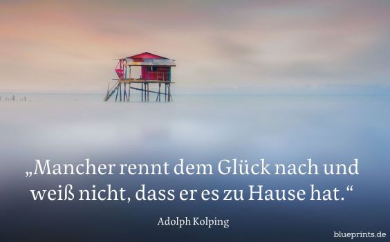 Eine Hütte über Nebel