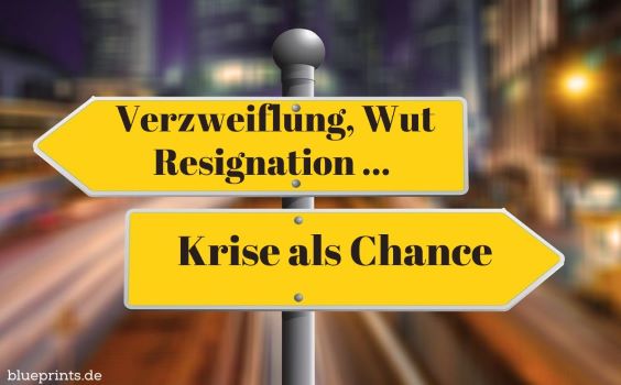 Schild mit Aufschrift "Krise als Chance"