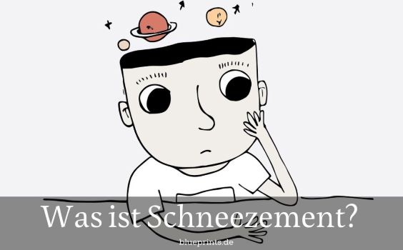 Ein Junge grübelt.