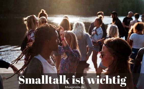 Menschen auf einer Party am See