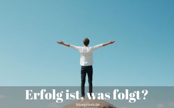 Ein Mann freut sich.