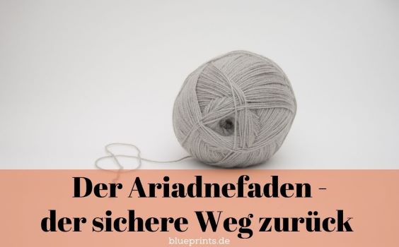 Ein Knäul weiße Wolle